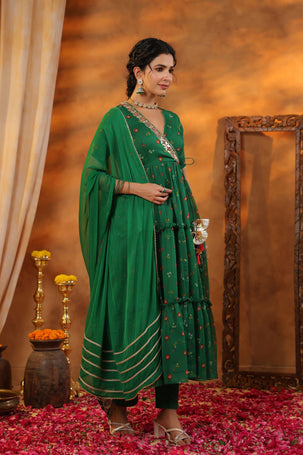 Padma Bandhani Flared Suit Set