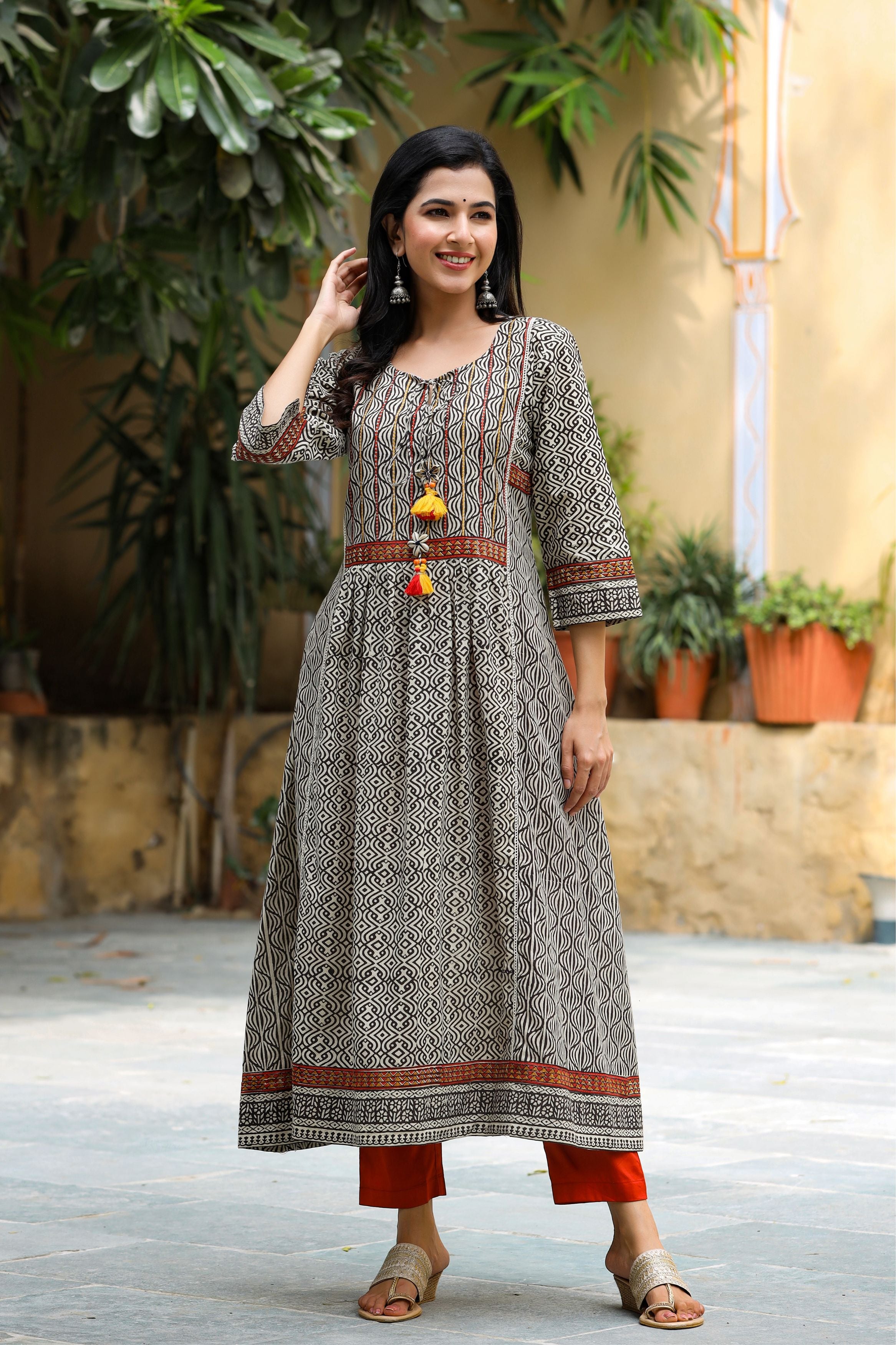 Buy SARJAMEE Traditional Hand & Block Printed Jaipuri cotton kurti with Pant  2 PC Set Sarj-31 Multi-Color-1 Size-XXXL Online at Best Prices in India -  JioMart.