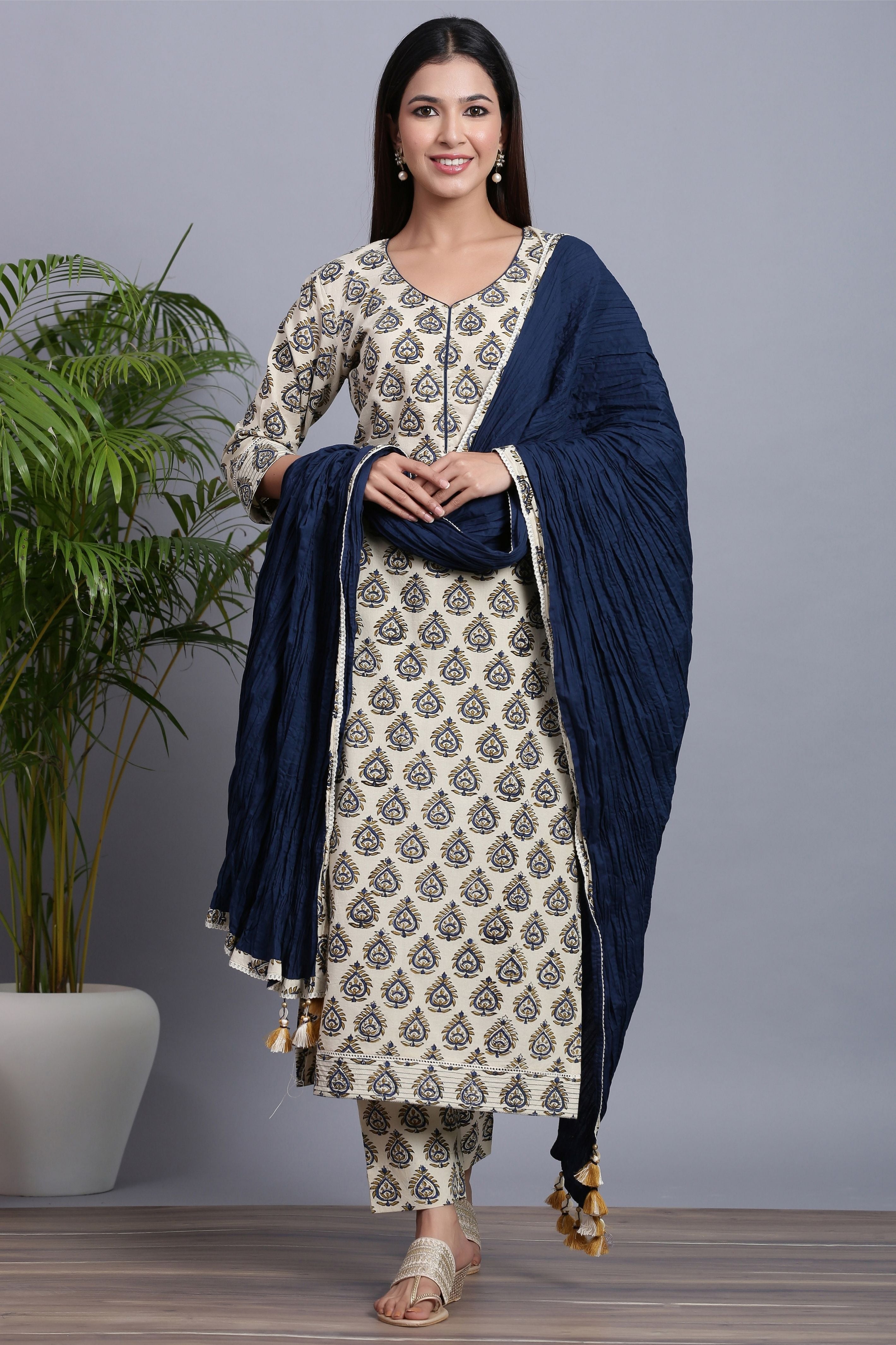 Urban India Women Kurta Pant Dupatta Set - Buy Urban India Women Kurta Pant  Dupatta Set Online at Best Prices in India | Flipkart.com