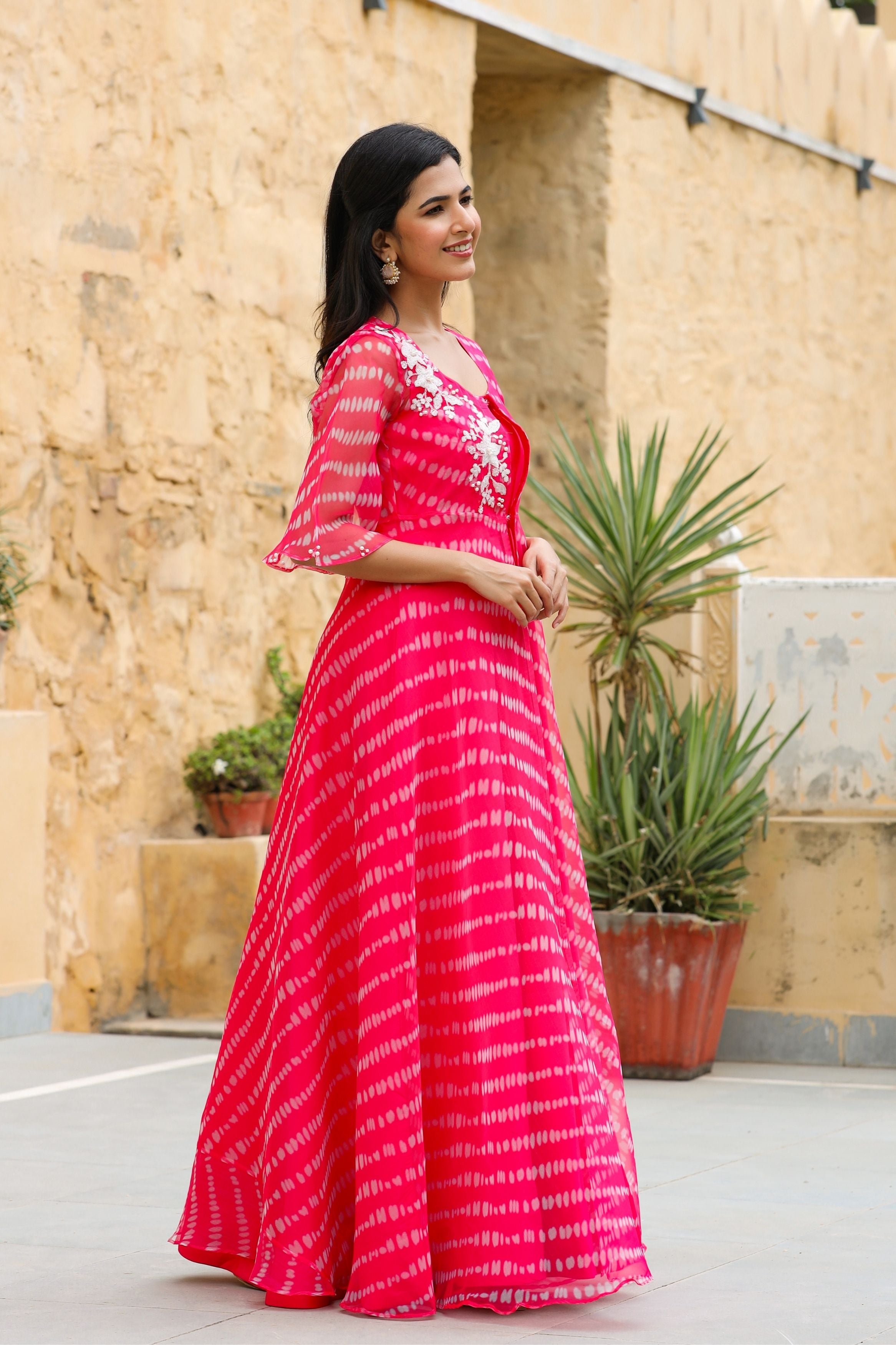 Why Georgette Is The Finest Fabric For Indian Traditional Dress? – Label  Shaurya Sanadhya