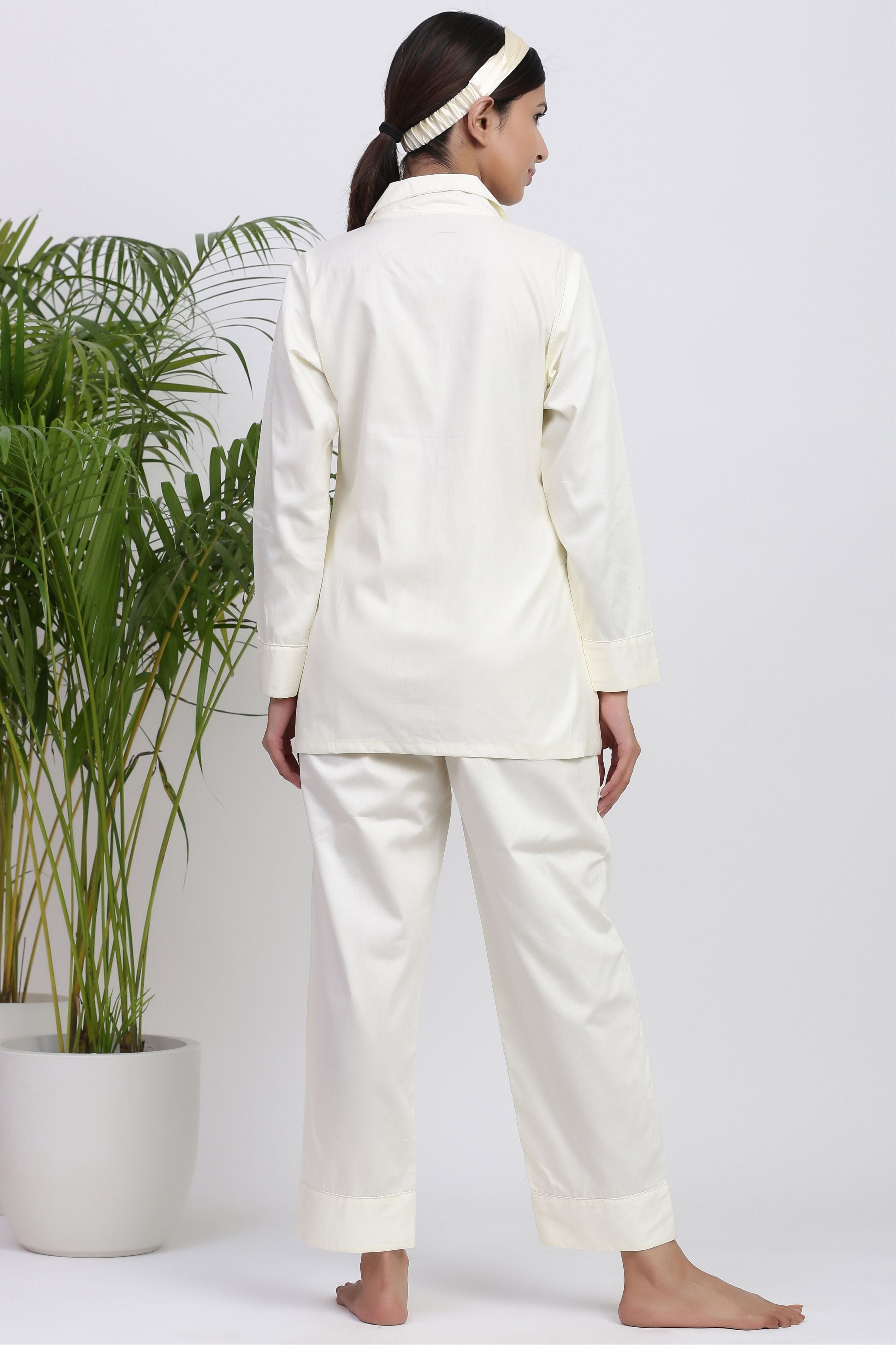White ladies night suit - SR FASHIONS