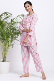 Pink jammies set for women